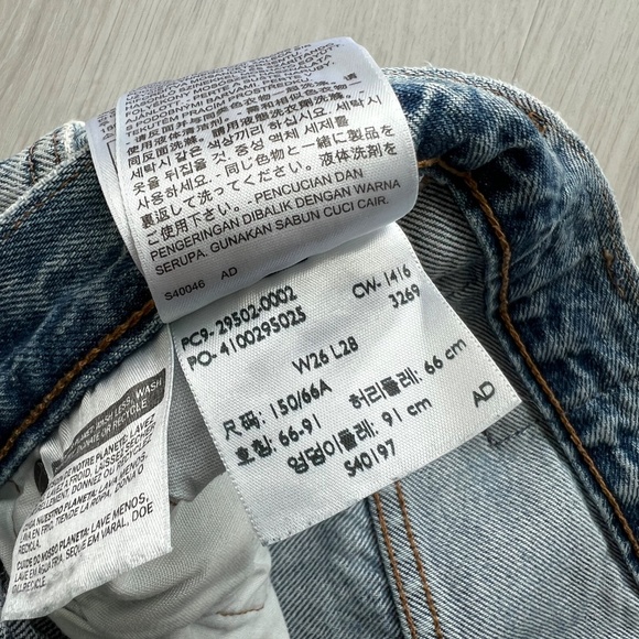 Levi's® 501 Premium Straight Fit Women Jeans - Picture 3 of 7